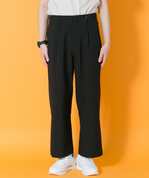 URBAN RESEARCH（アーバンリサーチ）の「UR PEトロピカルタックワイドパンツ（その他パンツ・メンズ・グレー/ブラック・LARGE/MEDIUM）」の8枚目の写真