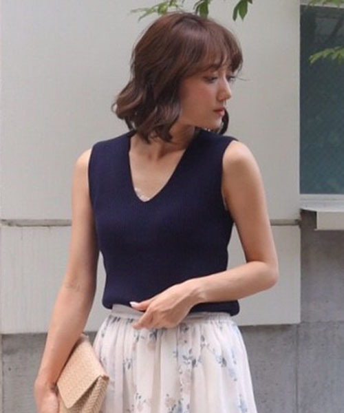 MERCURYDUO(マーキュリーデュオ)の「両畔編みニットベスト(ニット/セーター・レディース・オフホワイト/ライトグレー/マスタード/ラベンダー/ネイビー・FREE)」の3枚目の写真