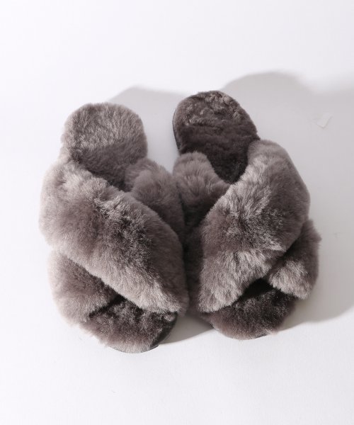 EMU Australia（エミューオーストラリア）の「【EMU/エミュ】EMU MAYBERRY/ファーサンダル#（サンダル・レディース・ピンク/ブラック/グレー・24/23/25）」の7枚目の写真