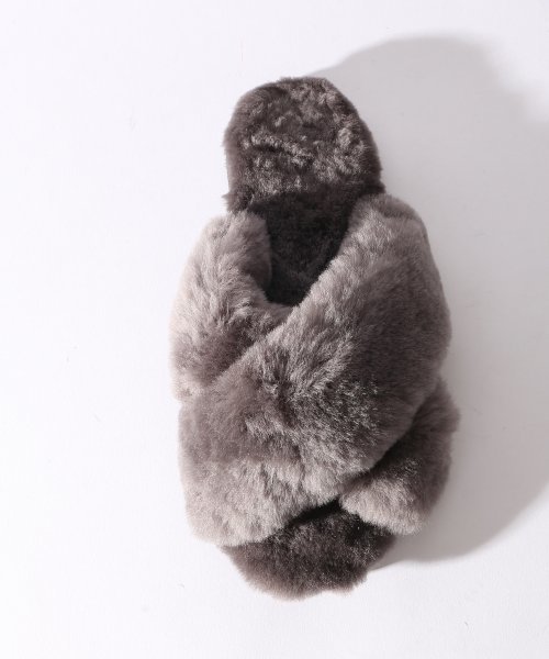 EMU Australia（エミューオーストラリア）の「【EMU/エミュ】EMU MAYBERRY/ファーサンダル#（サンダル・レディース・ピンク/ブラック/グレー・24/23/25）」の8枚目の写真