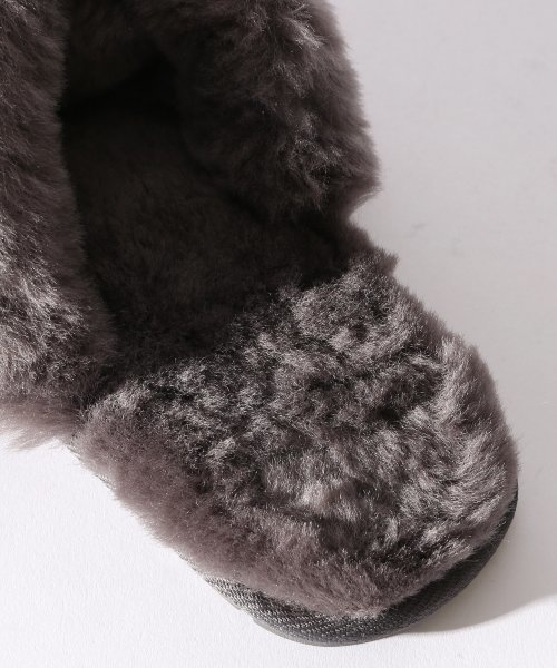 EMU Australia（エミューオーストラリア）の「【EMU/エミュ】EMU MAYBERRY/ファーサンダル#（サンダル・レディース・ピンク/ブラック/グレー・24/23/25）」の10枚目の写真