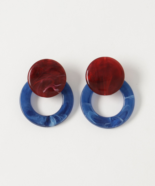 natural couture(ナチュラルクチュール)の「マーブルサークルピアス(ピアス(両耳用)・レディース・グレー/レッド/イエロー・FREE)」の3枚目の写真