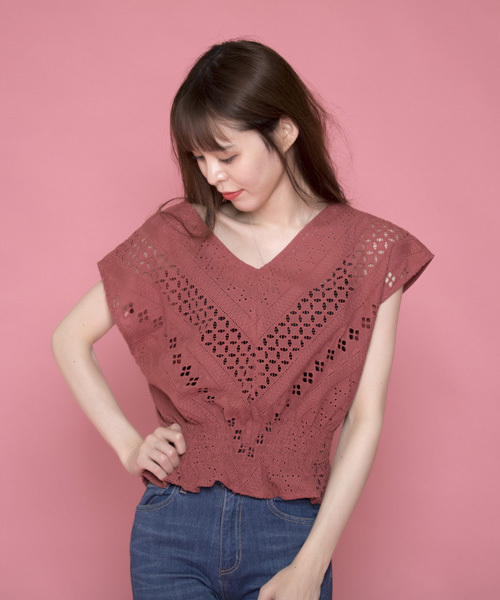 lala Born(ララボーン)の「lala born/ローンアイレット切替ブラウス(シャツ/ブラウス・レディース・その他/ベージュ/テラコッタ/キャメル/イエロー・FREE)」の2枚目の写真