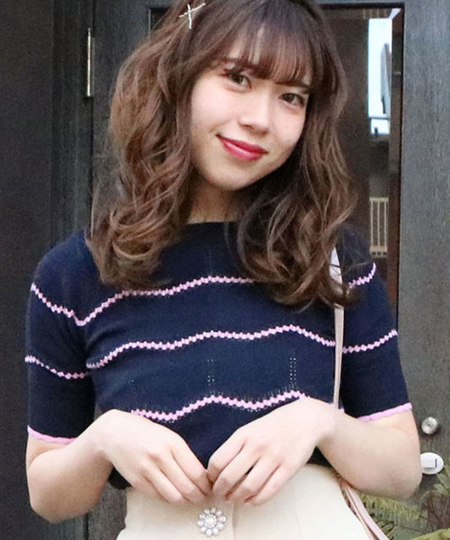 dazzlin（ダズリン）の「アイレットボーダーニットトップス（ニット/セーター・レディース・オフホワイト/オレンジ/ネイビー・FREE）」の3枚目の写真