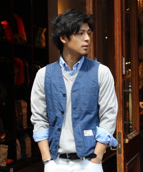 JOURNAL STANDARD（ジャーナルスタンダード）の「C/Nカラーワークベスト #（ベスト・メンズ・ブラック/ブルー系その他/ゴールド・MEDIUM/SMALL/LARGE）」の2枚目の写真