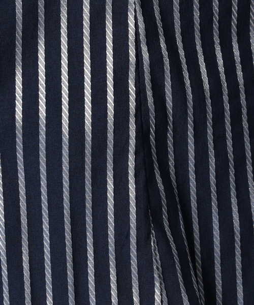 NARACAMICIE(ナラカミーチェ)の「サテンストライプフリル半袖シャツ(シャツ/ブラウス・レディース・ネイビー/ホワイト/ベージュ・MEDIUM/LARGE/SMALL)」の17枚目の写真