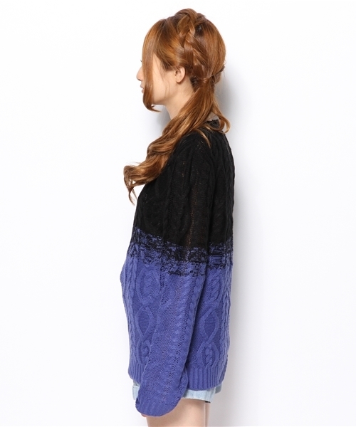 WEGO（ウィゴー）の「WEGO/グラデーションケーブルニット（ニット/セーター・レディース・ダークグレー/ブルー/ピンク・FREE）」の5枚目の写真