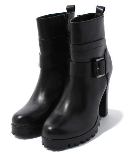ROSE BUD(ローズバッド)の「【VERY掲載】H.P.L 03 N.COW BELTED W/H SHORT BOOTS(ブーツ・レディース・ブラック/チョコ・35/36/37/38/39)」の2枚目の写真