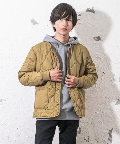 MinoriTY（マイノリティ）の「キルティングノーカラーブルゾン ミリタリージャケット（その他アウター・メンズ・オリーブ/ベージュ/ネイビー/レッド/ブラック・M/L/XL）」の4枚目の写真