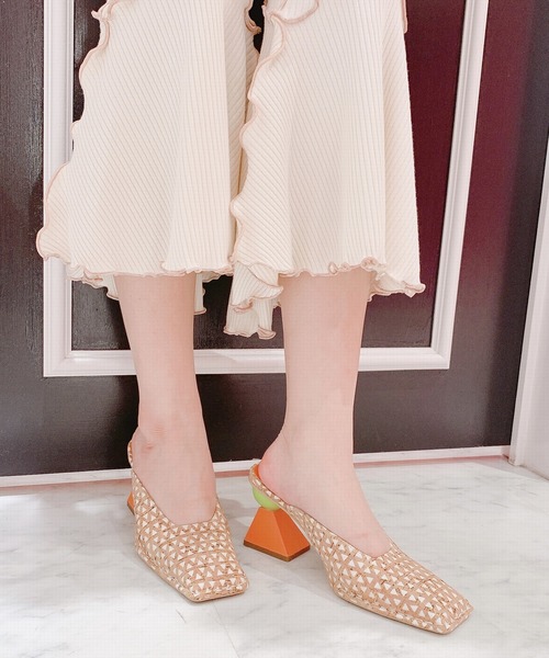 LILICIOUS(リリシャス)の「モチーフヒールミュール(サンダル・レディース・ブラック/ベージュ/マルチ・1/2/3)」の6枚目の写真