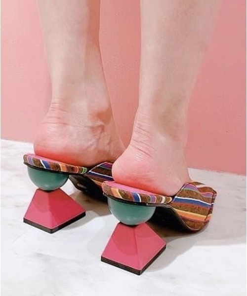 LILICIOUS(リリシャス)の「モチーフヒールミュール(サンダル・レディース・ブラック/ベージュ/マルチ・1/2/3)」の14枚目の写真