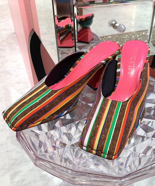 LILICIOUS(リリシャス)の「モチーフヒールミュール(サンダル・レディース・ブラック/ベージュ/マルチ・1/2/3)」の21枚目の写真