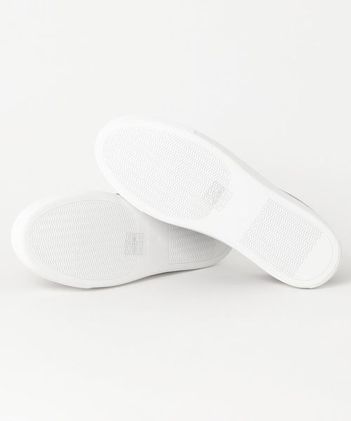 CHARLES & KEITH（チャールズ & キース）の「ジッパーディテール スニーカー / Zipper Detail Sneakers（スリッポン・レディース・ブラック/オフホワイト/アイボリー・22.5cm/23cm/23.5cm/24.5cm/25cm/25.5cm）」の5枚目の写真