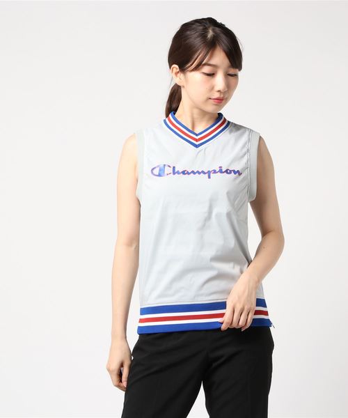 Champion Golf(チャンピオンゴルフ)の「【Champion/チャンピオン】レディース GOLF Vネックベスト(ベスト・レディース・ブルー/レッド/ライトグレー・MEDIUM/LARGE)」の2枚目の写真