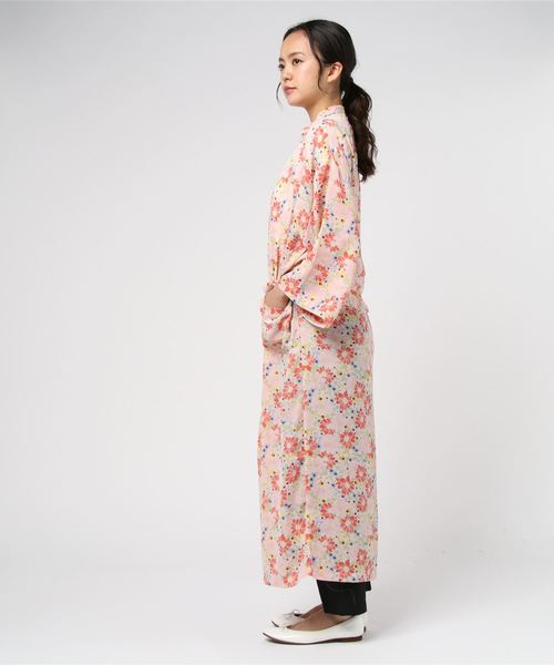 LB/S （エルビーエス）の「和柄シャツガウン/花柄/巾着付き（カーディガン/ボレロ・レディース・ベージュ/ネイビー/レッド・FREE）」の4枚目の写真