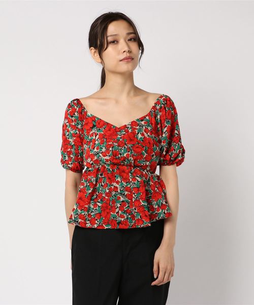 SPIGA（スピーガ）の「総花柄パフスリ裾フレアートップス（シャツ/ブラウス・レディース・レッド/イエロー・フリー）」の5枚目の写真