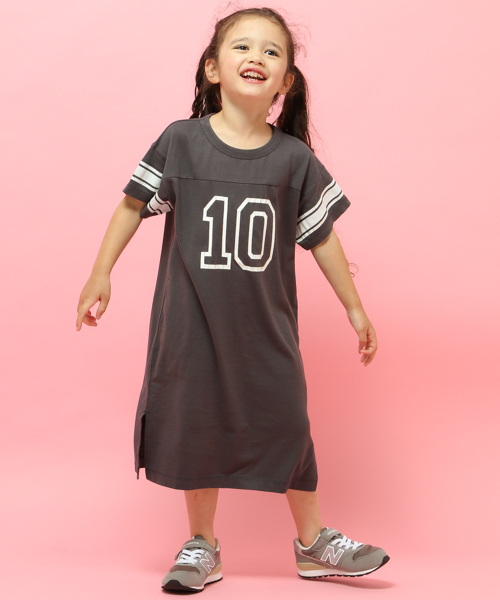 BAYFLOW（ベイフロー）の「[KIDS]ナンバリングワンピース（ワンピース・キッズ・オフホワイト/ピンク/チャコール・SMALL/MEDIUM/LARGE/X-LARGE/XX-LARGE）」の5枚目の写真