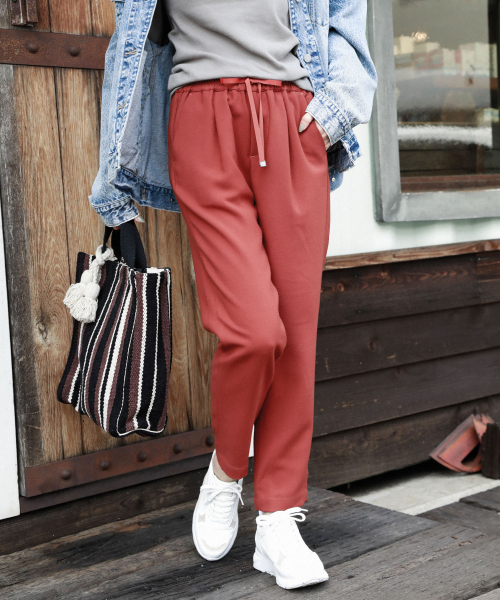 BAYFLOW(ベイフロー)の「テーパードロストパンツ(その他パンツ・レディース・ブラック/ベージュ/ネイビー/ブラウン/グリーン・SMALL/MEDIUM/LARGE)」の1枚目の写真