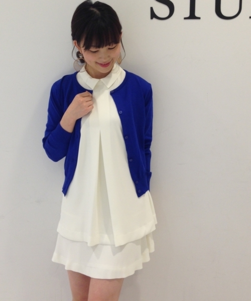 STUDIOUS（ステュディオス）の「STUDIOUS クルーネックカーデ（カーディガン/ボレロ・レディース・グリーン/ブルー/レッド/ホワイト/グレー・FREE）」の4枚目の写真