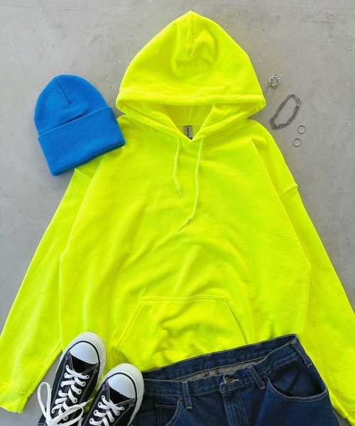 GILDAN（ギルダン）の「GILDAN(ギルダン) / スーパーオーバー サイズ展開多数 コットン無地　プルオーバーパーカー スウェットフーディー（パーカー・レディース・カーキ/杢グレー/グリーン系その他/ロイヤルブルー/マルーン/ライトピンク/パープル/ホワイト/ブラック/オレンジ/ゴールド/レッド/ネイビー/サックスブルー/サンドベージュ/ダークグリーン/ラベンダー/ダークブラウン/アッシュグレー/チャコールグレー/ミント・L/XL/M/S）」の11枚目の写真