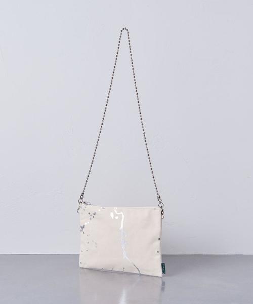 TEMBEA(テンベア)の「【一部別注】<TEMBEA(テンベア)>チェーン フラット ポシェット†(ショルダーバッグ・レディース・ブラック/オフホワイト・FREE)」の3枚目の写真