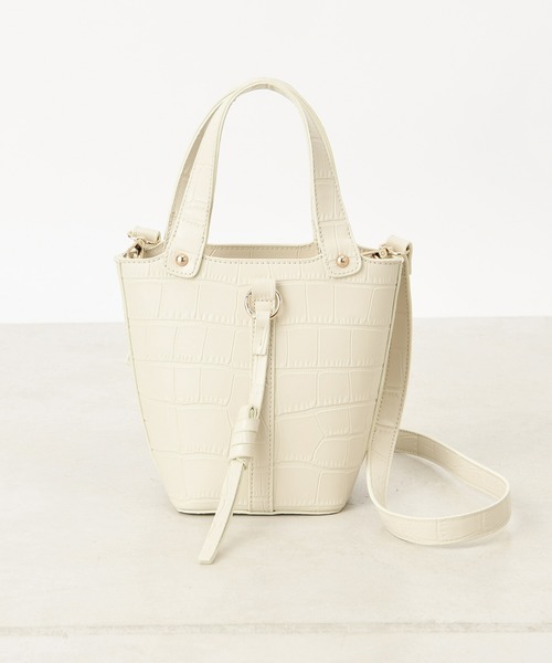 one after another NICE CLAUP（ワンアフターアナザーナイスクラップ）の「クロコ2Wayミニバッグ（ハンドバッグ・レディース・ブラウン/カーキ/アイボリー・FREE）」の2枚目の写真