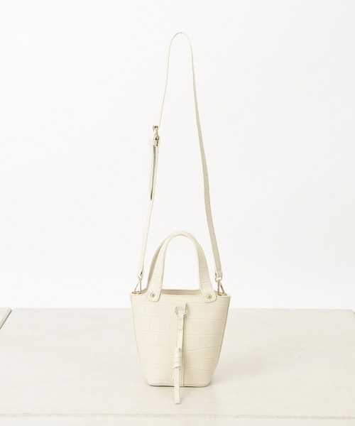 one after another NICE CLAUP（ワンアフターアナザーナイスクラップ）の「クロコ2Wayミニバッグ（ハンドバッグ・レディース・ブラウン/カーキ/アイボリー・FREE）」の15枚目の写真