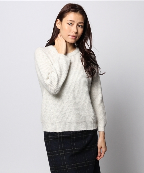 ELFORBR（エルフォーブル）の「キャッシュアンゴラ畦クルーネックプルオーバー（Tシャツ/カットソー・レディース・トップグレー/グリーン/サックスブルー・MEDIUM）」の2枚目の写真