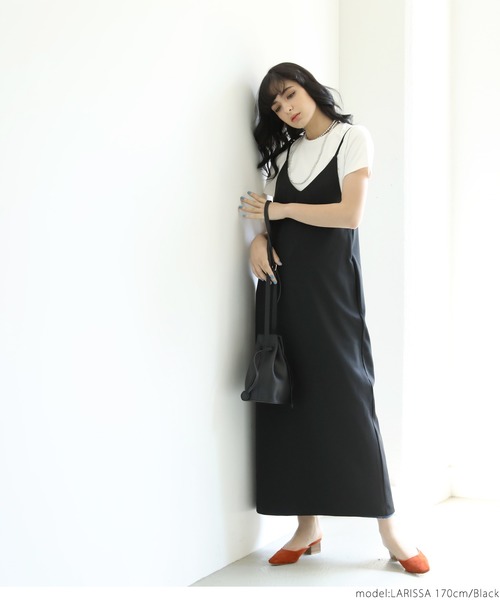 coca(coca)(コカ)の「シンプルストレッチ素材サロペットスカート(サロペット/オーバーオール・レディース・ブラック・ONE SIZE)」の8枚目の写真