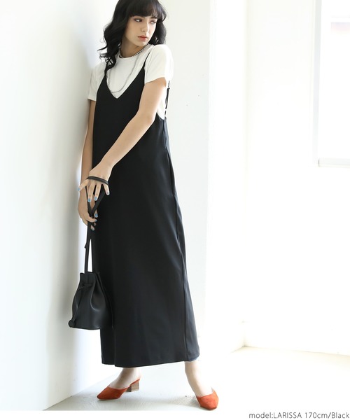 coca(coca)(コカ)の「シンプルストレッチ素材サロペットスカート(サロペット/オーバーオール・レディース・ブラック・ONE SIZE)」の11枚目の写真
