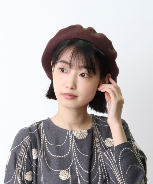 salle de bal(サルデバル)の「ウールベレー帽 / WOOL BERET(ハンチング/ベレー帽・レディース・ブラック/グレー/チャコールグレー/ベージュ/ネイビー/バーガンディー/ブラウン/ワインレッド・FREE)」の4枚目の写真