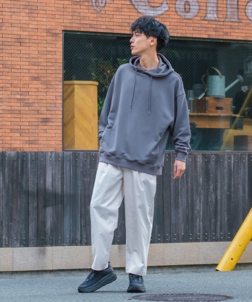 improves（インプローブス）の「ナチュラル ストレッチ タック ワイド テーパードパンツ（スラックス・メンズ・ブラック/ホワイト/ベージュ・LARGE/MEDIUM）」の6枚目の写真