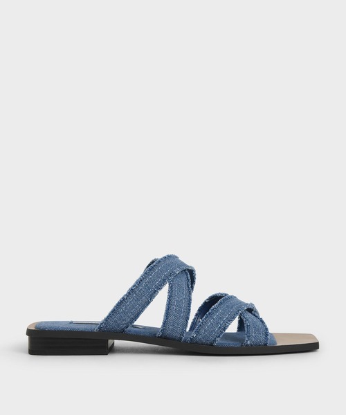 CHARLES & KEITH(チャールズ & キース)の「クロスオーバー フラット / Crossover Flats(サンダル・レディース・ホワイト/ブラック/ダークブラウン/ブルー・22.5cm/23cm/23.5cm/24.5cm/25cm/25.5cm)」の4枚目の写真