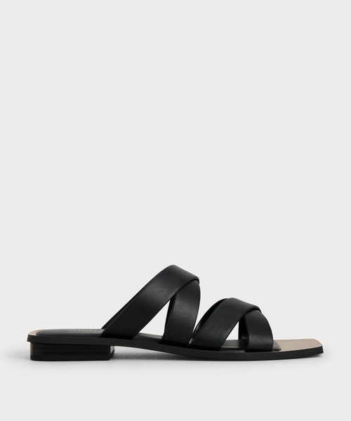 CHARLES & KEITH（チャールズ & キース）の「クロスオーバー フラット / Crossover Flats（サンダル・レディース・ホワイト/ブラック/ダークブラウン/ブルー・22.5cm/23cm/23.5cm/24.5cm/25cm/25.5cm）」の3枚目の写真