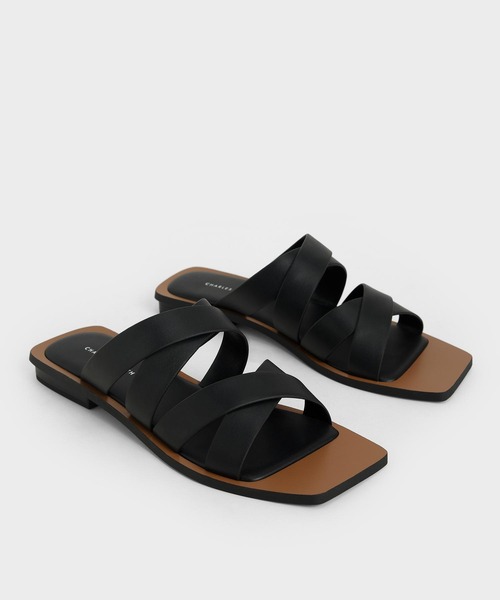 CHARLES & KEITH(チャールズ & キース)の「クロスオーバー フラット / Crossover Flats(サンダル・レディース・ホワイト/ブラック/ダークブラウン/ブルー・22.5cm/23cm/23.5cm/24.5cm/25cm/25.5cm)」の12枚目の写真