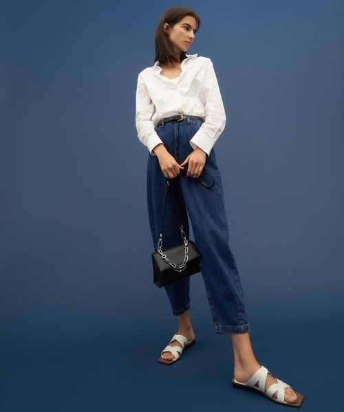 CHARLES & KEITH（チャールズ & キース）の「クロスオーバー フラット / Crossover Flats（サンダル・レディース・ホワイト/ブラック/ダークブラウン/ブルー・22.5cm/23cm/23.5cm/24.5cm/25cm/25.5cm）」の8枚目の写真
