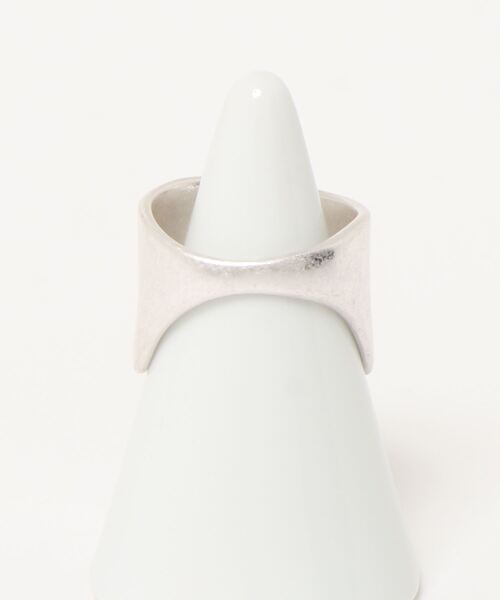 Factor=(ファクターイコール)の「ニュアンスワイドリング(リング・レディース・アンティークゴールド/アンティークシルバー・FREE)」の3枚目の写真