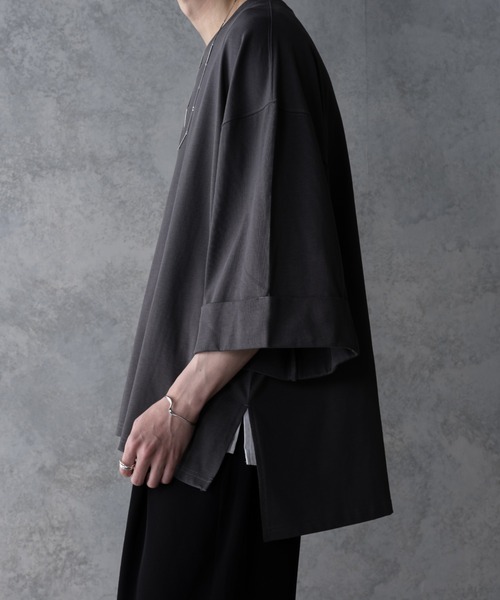 KUUUPY（クーピー）の「HIGH TWIST BIG T-SHIRT - 強撚ビッグTシャツ（Tシャツ/カットソー・メンズ・チャコールグレー/ライトブルー/グレイッシュベージュ・SMALL/MEDIUM/LARGE）」の18枚目の写真