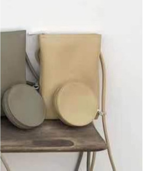 POUTOJOURU(ポートジュール)の「【ポートジュール】 PUレザーミニショルダーバッグ コインケース付き WEB限定(ショルダーバッグ・レディース・ホワイト/ライトブルー/ブラック/ベージュ/カーキ/モカ/グレイッシュベージュ・FREE)」の4枚目の写真