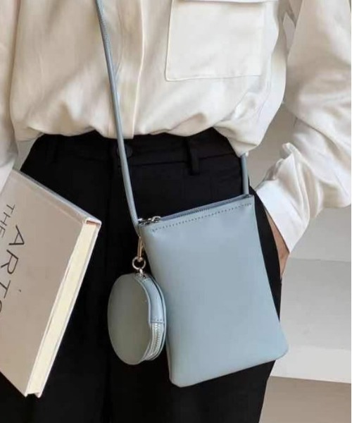 POUTOJOURU(ポートジュール)の「【ポートジュール】 PUレザーミニショルダーバッグ コインケース付き WEB限定(ショルダーバッグ・レディース・ホワイト/ライトブルー/ブラック/ベージュ/カーキ/モカ/グレイッシュベージュ・FREE)」の7枚目の写真