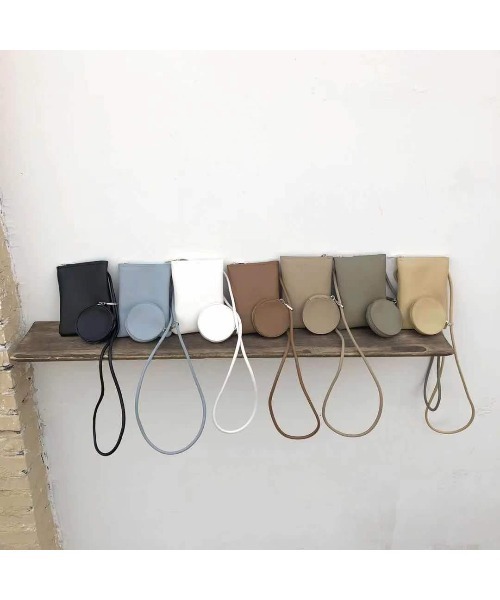 POUTOJOURU(ポートジュール)の「【ポートジュール】 PUレザーミニショルダーバッグ コインケース付き WEB限定(ショルダーバッグ・レディース・ホワイト/ライトブルー/ブラック/ベージュ/カーキ/モカ/グレイッシュベージュ・FREE)」の8枚目の写真