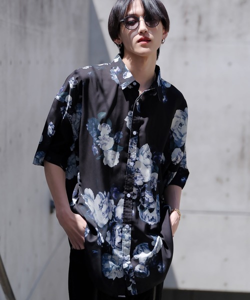 G.O.C(ジーオーシー)の「マルチパターンオーバーサイズ半袖ドルマンシャツ(シャツ/ブラウス・メンズ・レオパード/ホワイト系その他/ブラック系その他/ホワイト系その他2/ブラック系その他2/パイソン/その他1/その他2/その他3/ワイン/ブルー/パープル/その他4/その他5/ブルー系その他/ホワイト・FREE)」の1枚目の写真