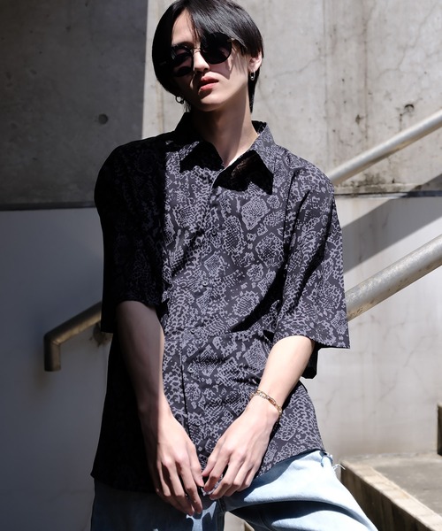 G.O.C(ジーオーシー)の「マルチパターンオーバーサイズ半袖ドルマンシャツ(シャツ/ブラウス・メンズ・レオパード/ホワイト系その他/ブラック系その他/ホワイト系その他2/ブラック系その他2/パイソン/その他1/その他2/その他3/ワイン/ブルー/パープル/その他4/その他5/ブルー系その他/ホワイト・FREE)」の16枚目の写真