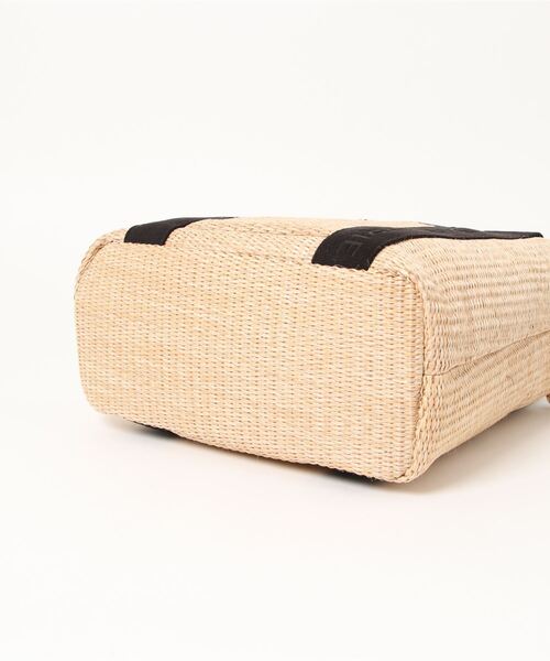 LA BAGAGERIE（ラバガジェリー）の「ストロー×エンボスロゴテープ2wayかごバッグ（かごバッグ・レディース・ベージュ/グレイッシュベージュ/ブラック・FREE）」の5枚目の写真