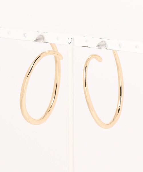 DRWCYS（ドロシーズ）の「ロールメタルフープピアス（ピアス（両耳用）・レディース・シルバー/ゴールド・FREE）」の4枚目の写真