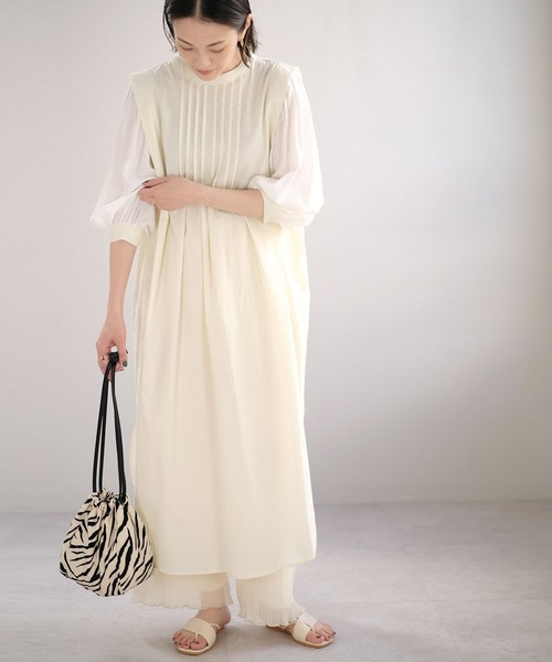 ANDJ(アンドジェイ)の「リネンタッチ異素材切替ピンタックブザムワンピース(シャツワンピース・レディース・ブラック/アイボリー/ライトベージュ・M)」の6枚目の写真