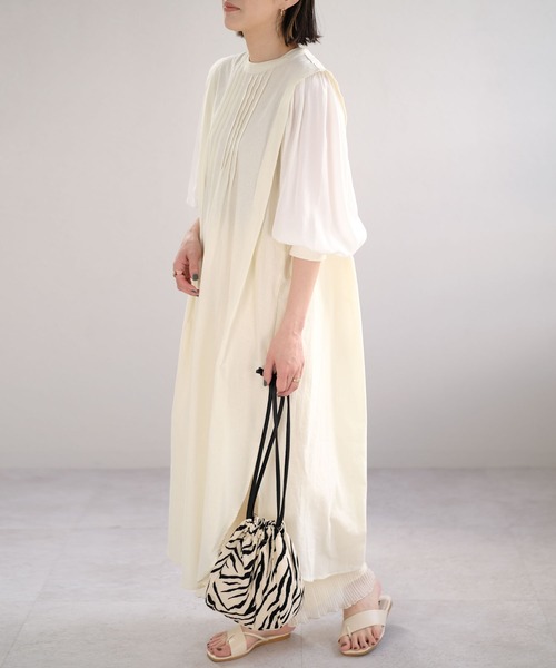 ANDJ(アンドジェイ)の「リネンタッチ異素材切替ピンタックブザムワンピース(シャツワンピース・レディース・ブラック/アイボリー/ライトベージュ・M)」の22枚目の写真