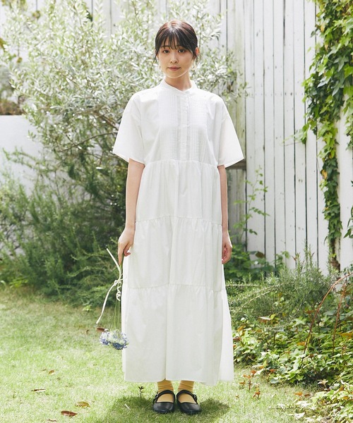 and R（アンドアール）の「半袖ピンタックティアードワンピース