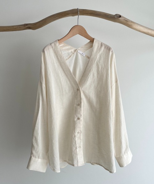 CANAL JEAN（キャナルジーン）の「via j(ヴィアジェイ) コットンリネンVネックシャツ（シャツ/ブラウス・レディース・ベージュ/アイボリー・ONE SIZE）」の11枚目の写真