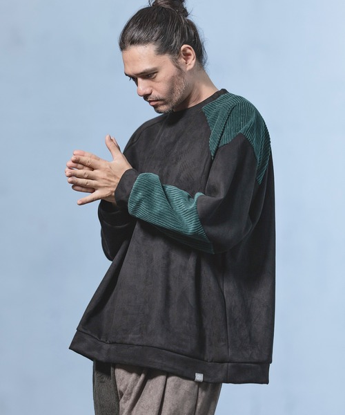 ANGENEHM（アンゲネーム）の「mlt3497-Suede Like Cardboard Knit×Corduroy Switch Pullover (MADE IN JAPAN) プルオーバー（Tシャツ/カットソー・メンズ・オリーブ/ブラック・M/L/S）」の2枚目の写真